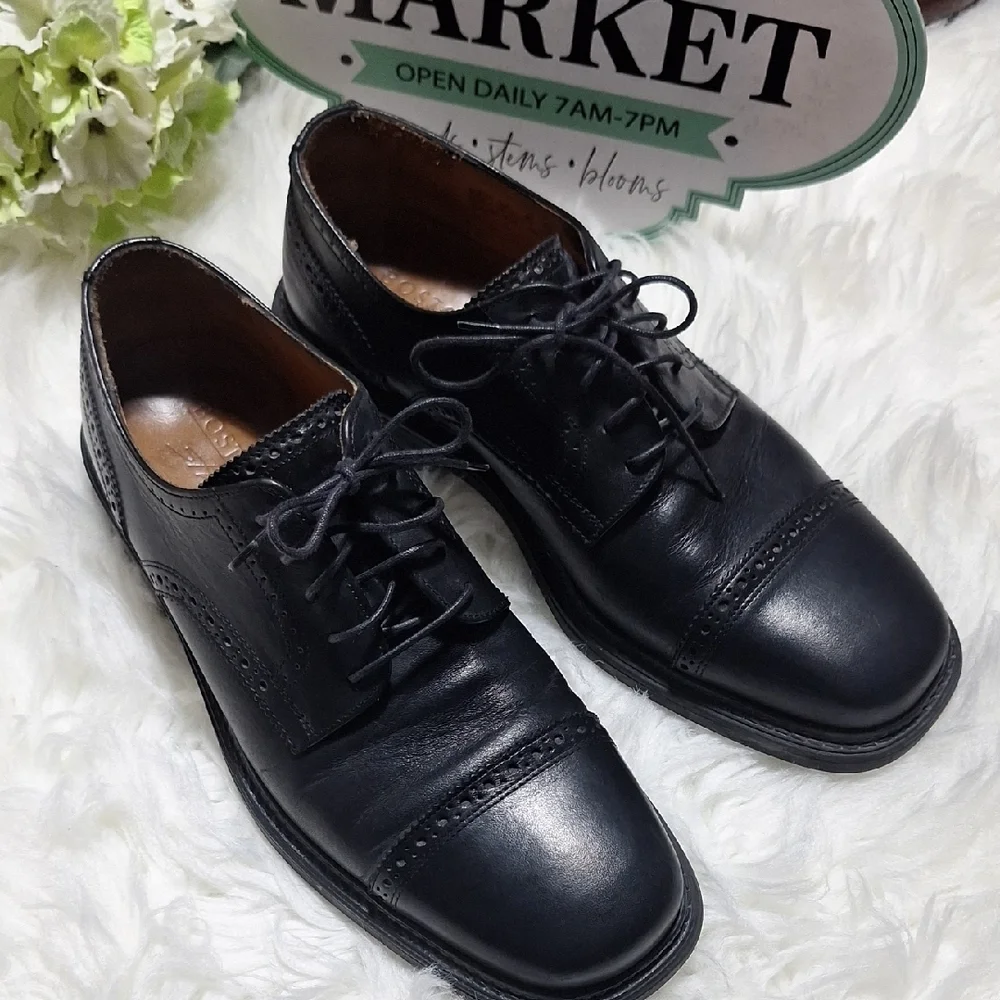 Bostonian Black Leather Oxfords Size 10